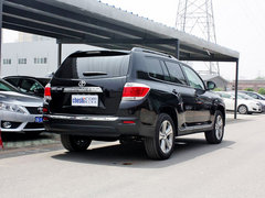 廣汽豐田  漢蘭達 3.5L AT 車輛右側(cè)尾部視角