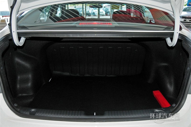 2012款 三廂 1.4L AT GLS紀(jì)念版