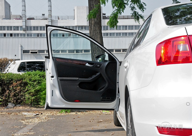 2014款 1.8TSI 自動(dòng)旗艦版