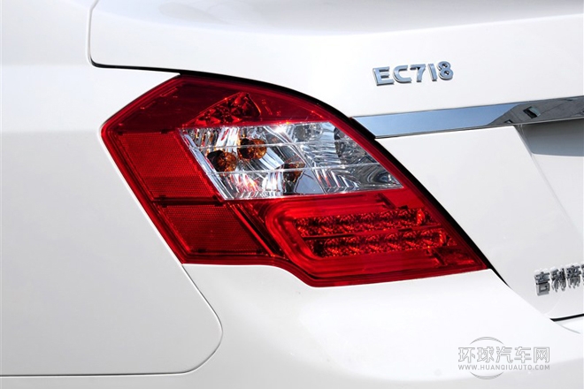 2013款 三廂 1.8L 手動(dòng)精英型