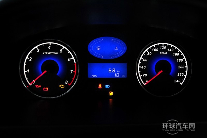 2013款 三廂 1.8L 手動(dòng)尊貴型
