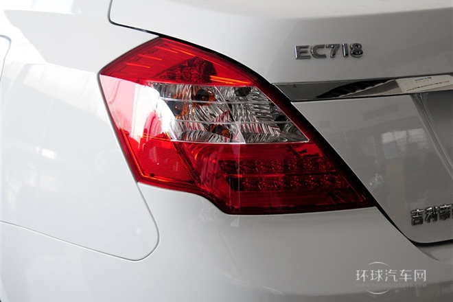2013款 三廂 1.8L 手動(dòng)尊貴型