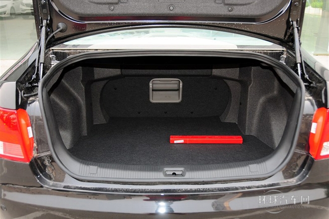 2013款 2.0L 自動(dòng)尊貴型