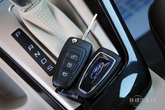 2012款 三廂 1.6L AT風(fēng)尚型