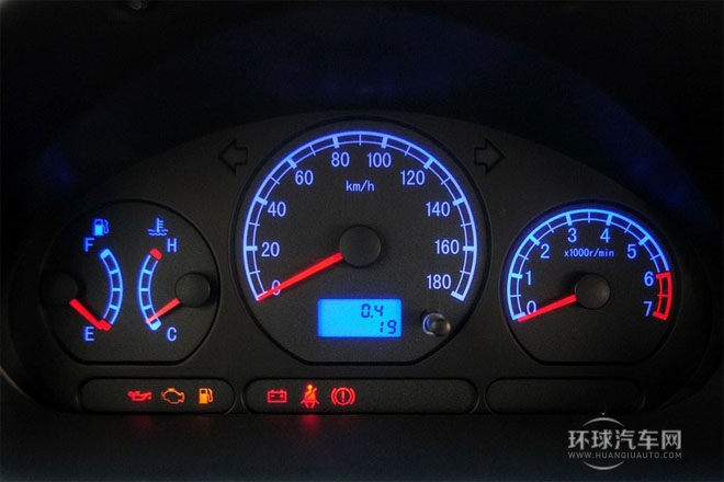2012款 改款 1.0L 手動P-TEC舒適型