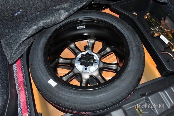2010款 Cross 1.5L 手動標(biāo)準(zhǔn)型