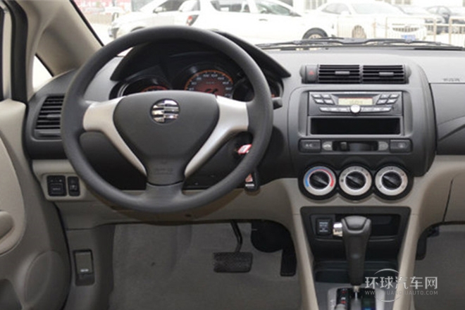 2014款 1.3L 手動(dòng)舒適型