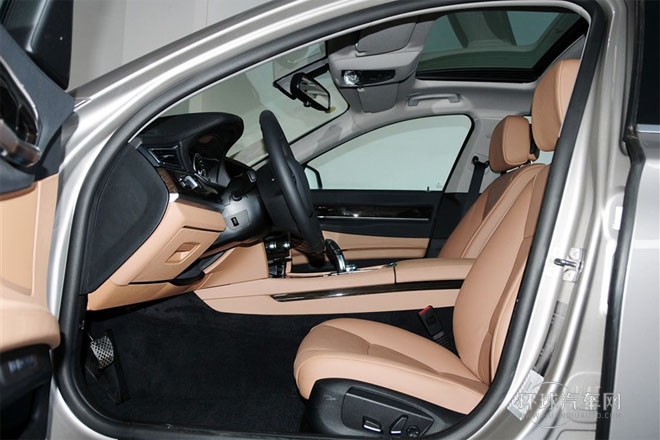 2013款 730Li 領(lǐng)先型