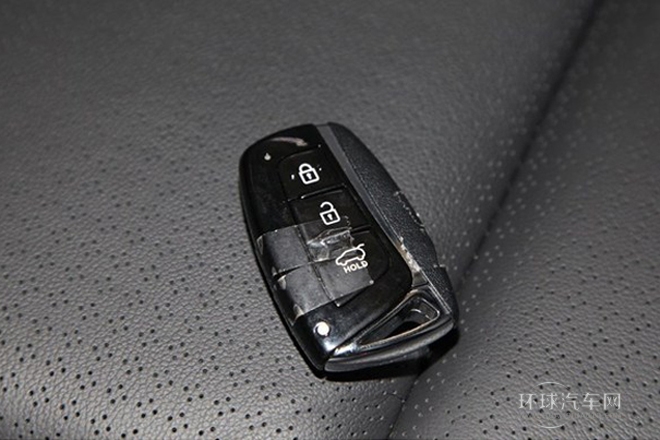 2013款 改款 3.0L 四驅尊享版 歐V