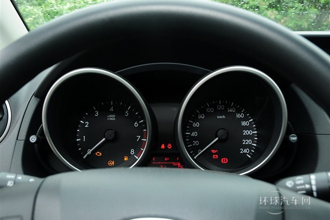 2013款 2.0L 手動(dòng)舒適型