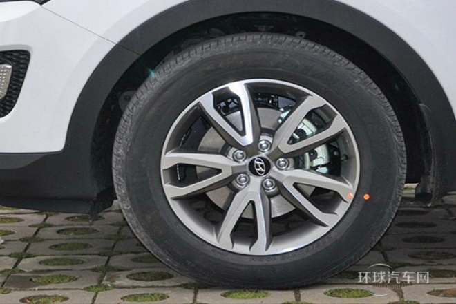 2013款 改款 3.0L 四驅(qū)舒適導(dǎo)航版 歐V