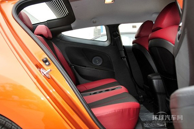 2011款 1.6L 自動尊享版
