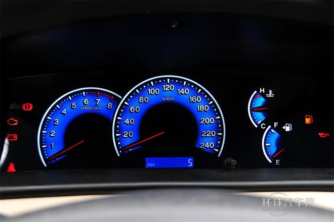 2012款 1.5L 標(biāo)準(zhǔn)型GL-i