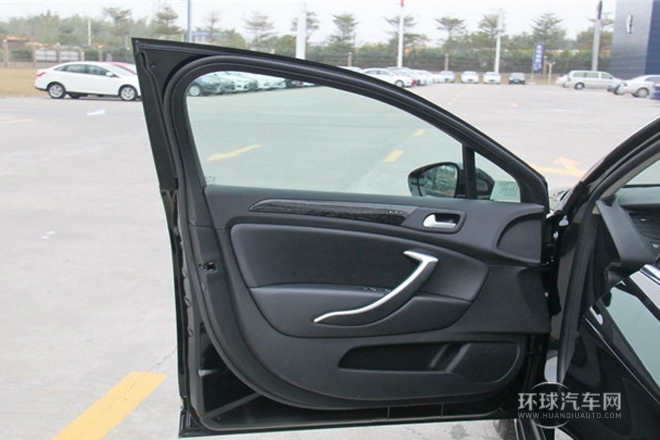 2013款 2.3L 自動(dòng)豪華型