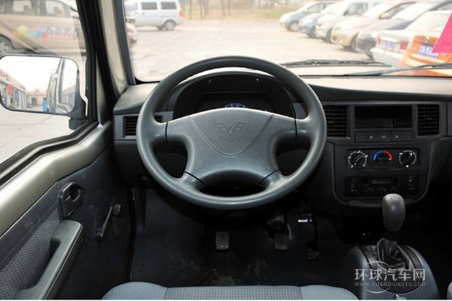 2010款 1.0L新版實(shí)用型長車身