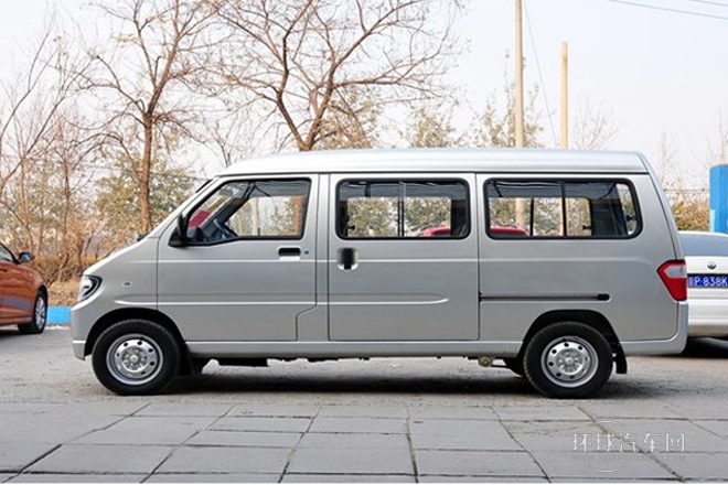 2010款 1.0L新版實用型長車身