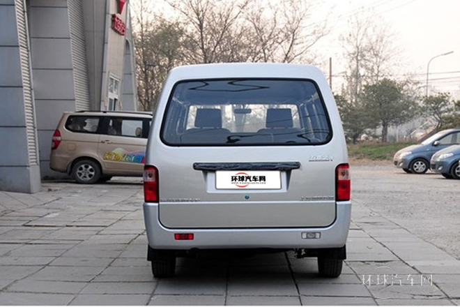 2010款 1.2L新版標(biāo)準(zhǔn)型II長(zhǎng)車(chē)身