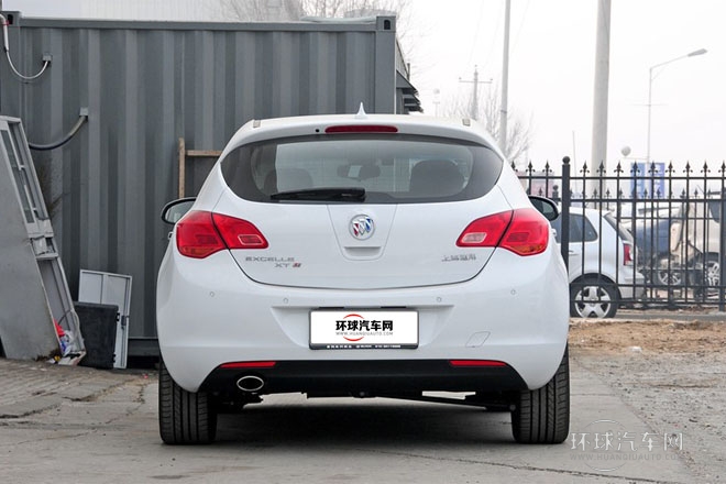 2014款 1.6L 自動(dòng) 時(shí)尚運(yùn)動(dòng)型