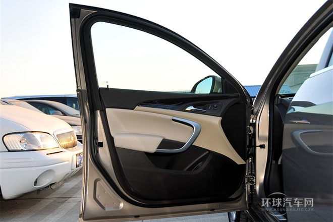 2014款 2.0L 自動 領(lǐng)先時(shí)尚型