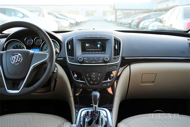 2014款 2.0L 自動 領(lǐng)先時尚型