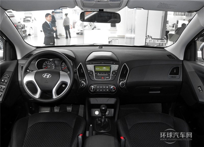 2015款 2.0L 手動兩驅(qū)舒適型 國IV