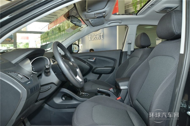2015款 2.0L 手動(dòng)兩驅(qū)舒適型 國(guó)V