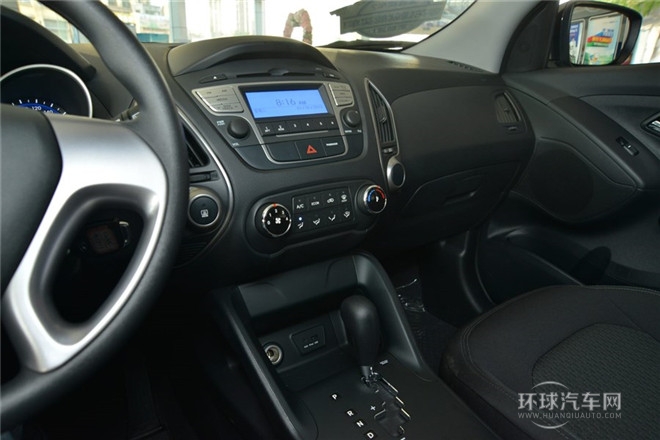 2015款 2.0L 手動(dòng)兩驅(qū)舒適型 國(guó)V