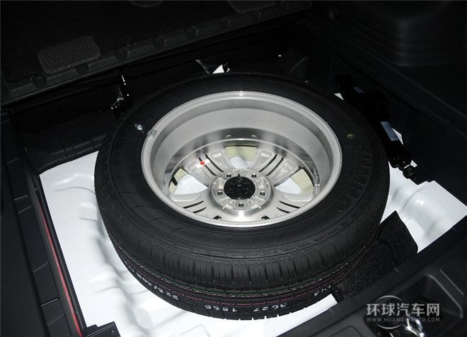 2015款 2.0L 自動(dòng)兩驅(qū)領(lǐng)先型 國(guó)IV