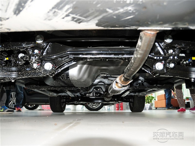 2015款 2.0L 自動(dòng)兩驅(qū)領(lǐng)先型 國IV