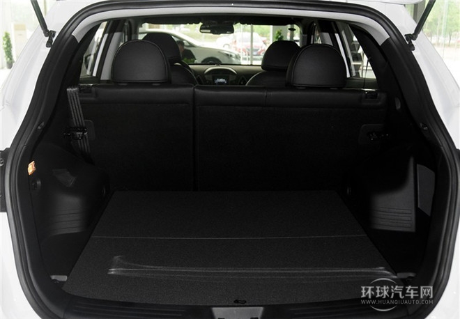 2015款 2.0L 自動(dòng)兩驅(qū)領(lǐng)先型 國IV
