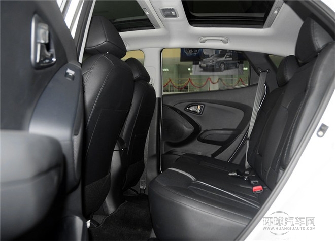 2015款 2.0L 自動(dòng)兩驅(qū)領(lǐng)先型 國(guó)IV
