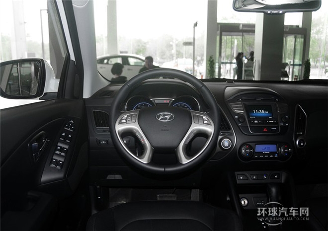 2015款 2.0L 自動兩驅(qū)領(lǐng)先型 國IV