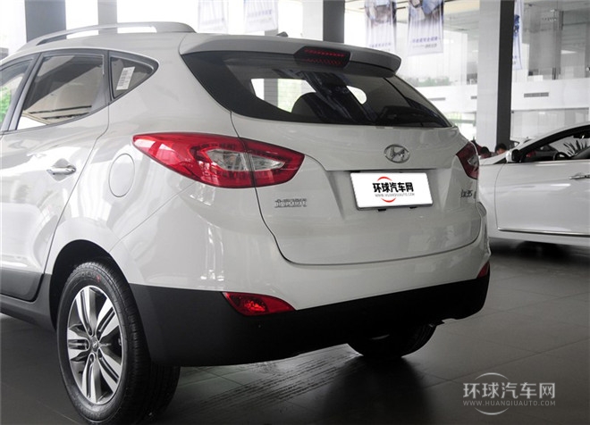 2015款 2.0L 自動(dòng)兩驅(qū)領(lǐng)先型 國(guó)IV