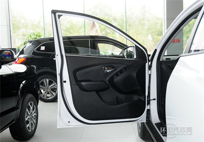 2015款 2.0L 自動兩驅(qū)領(lǐng)先型 國V