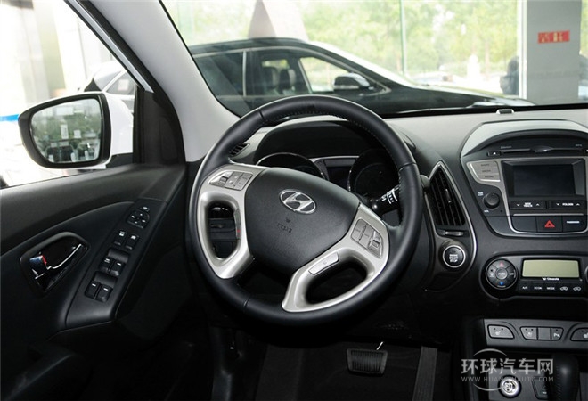 2015款 2.0L 自動(dòng)兩驅(qū)領(lǐng)先型 國(guó)V