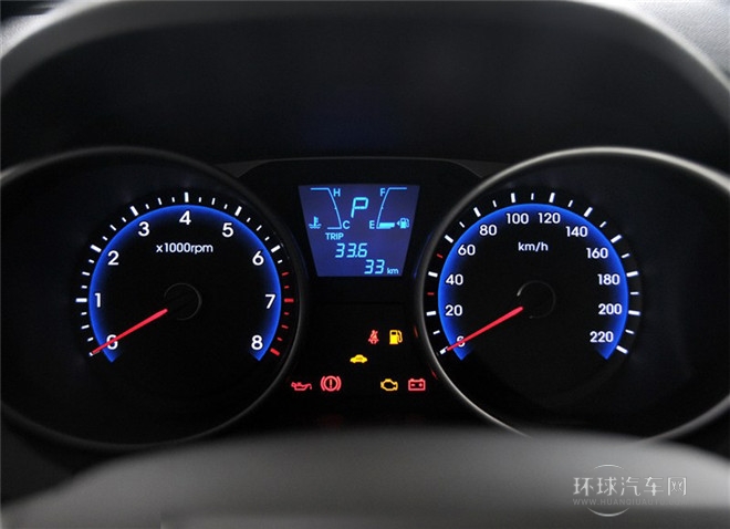 2015款 2.0L 自動(dòng)兩驅(qū)舒適型 國IV