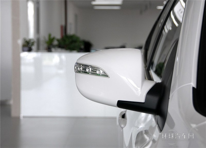 2015款 2.0L 自動(dòng)兩驅(qū)舒適型 國(guó)IV