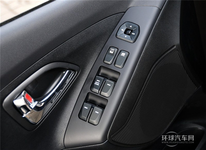 2015款 2.0L 自動(dòng)兩驅(qū)舒適型 國(guó)V