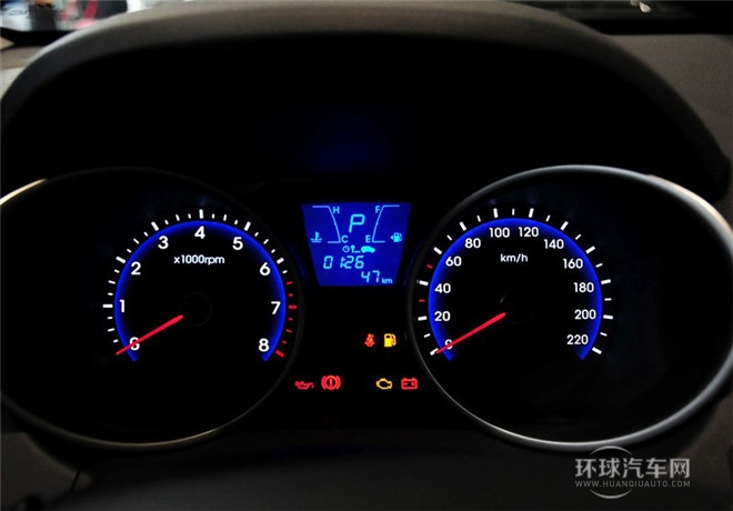 2015款 2.0L 自動(dòng)四驅(qū)智能型 國IV