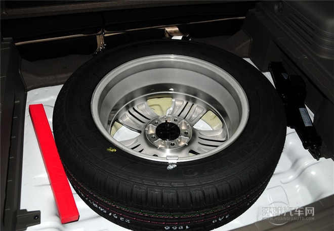 2015款 2.4L 自動(dòng)四驅(qū)領(lǐng)先型 國V