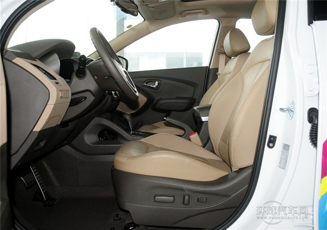 2015款 2.4L 自動四驅(qū)領(lǐng)先型 國V