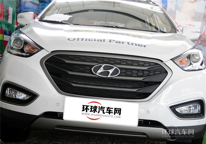 2015款 2.4L 自動四驅(qū)領(lǐng)先型 國V