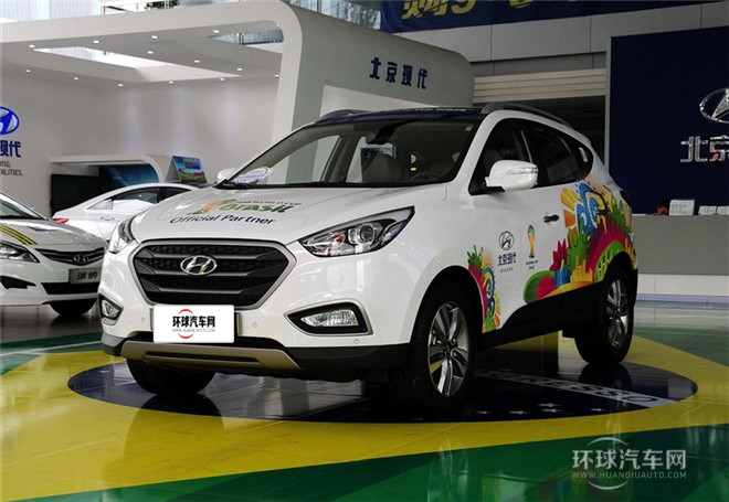 2015款 2.4L 自動(dòng)四驅(qū)領(lǐng)先型 國(guó)V