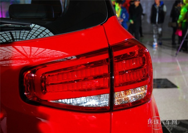 2015款 1.6L 自動(dòng)兩驅(qū)PRM
