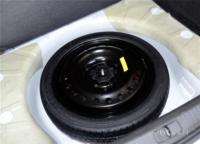 2015款 2.0L 領(lǐng)先時尚型