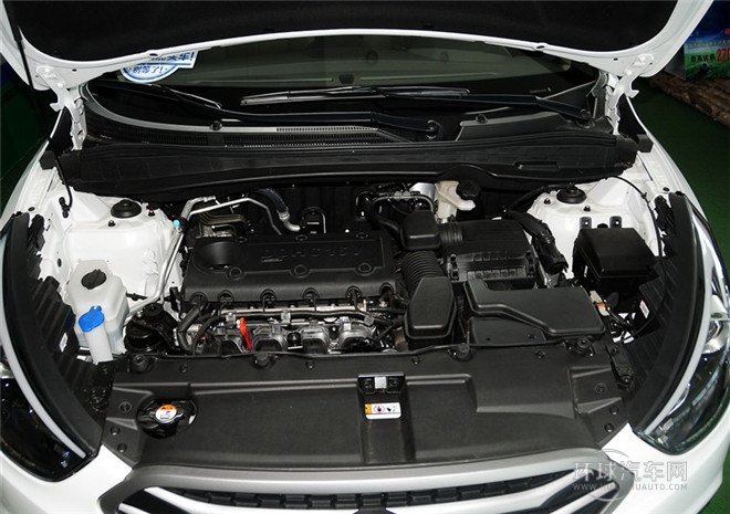 2015款 2.4L 自動四驅(qū)領(lǐng)先型 國IV