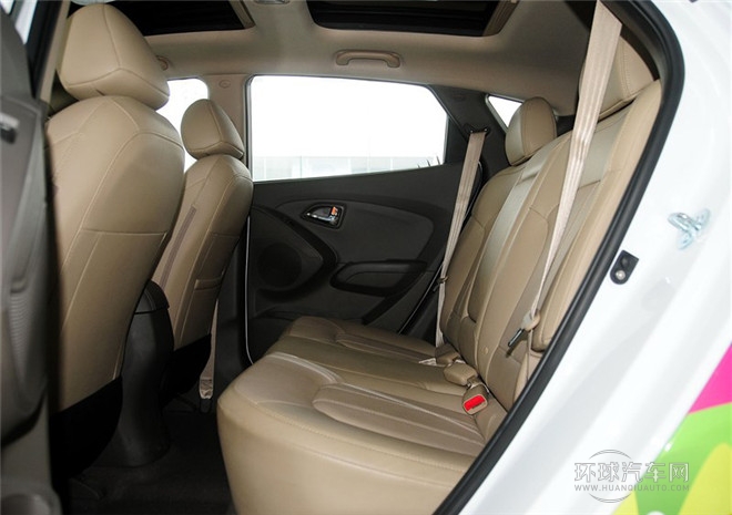 2015款 2.4L 自動四驅領先型 國IV