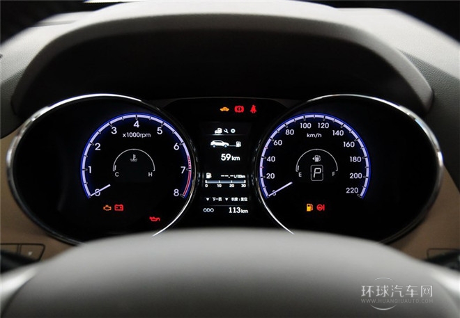 2015款 2.4L 自動四驅(qū)領(lǐng)先型 國IV
