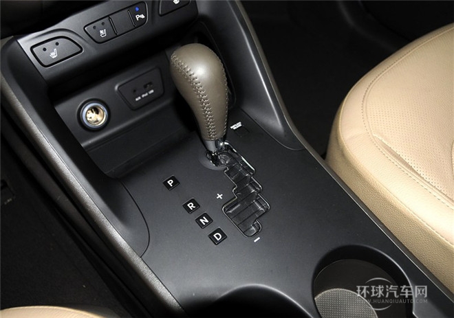2015款 2.4L 自動(dòng)四驅(qū)領(lǐng)先型 國IV