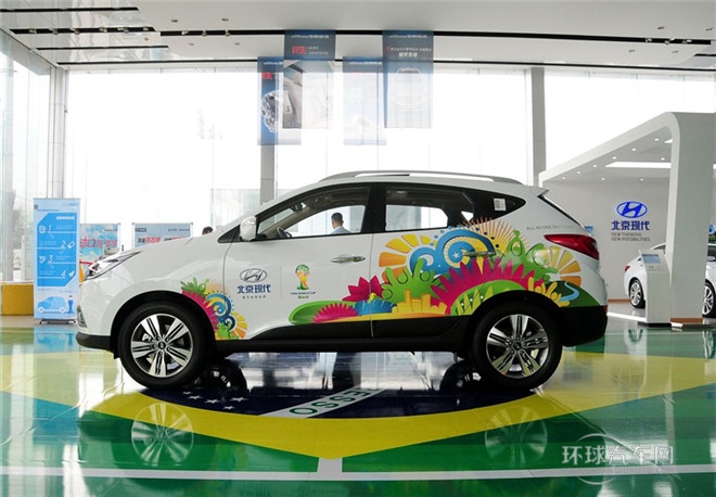 2015款 2.4L 自動四驅(qū)領(lǐng)先型 國IV